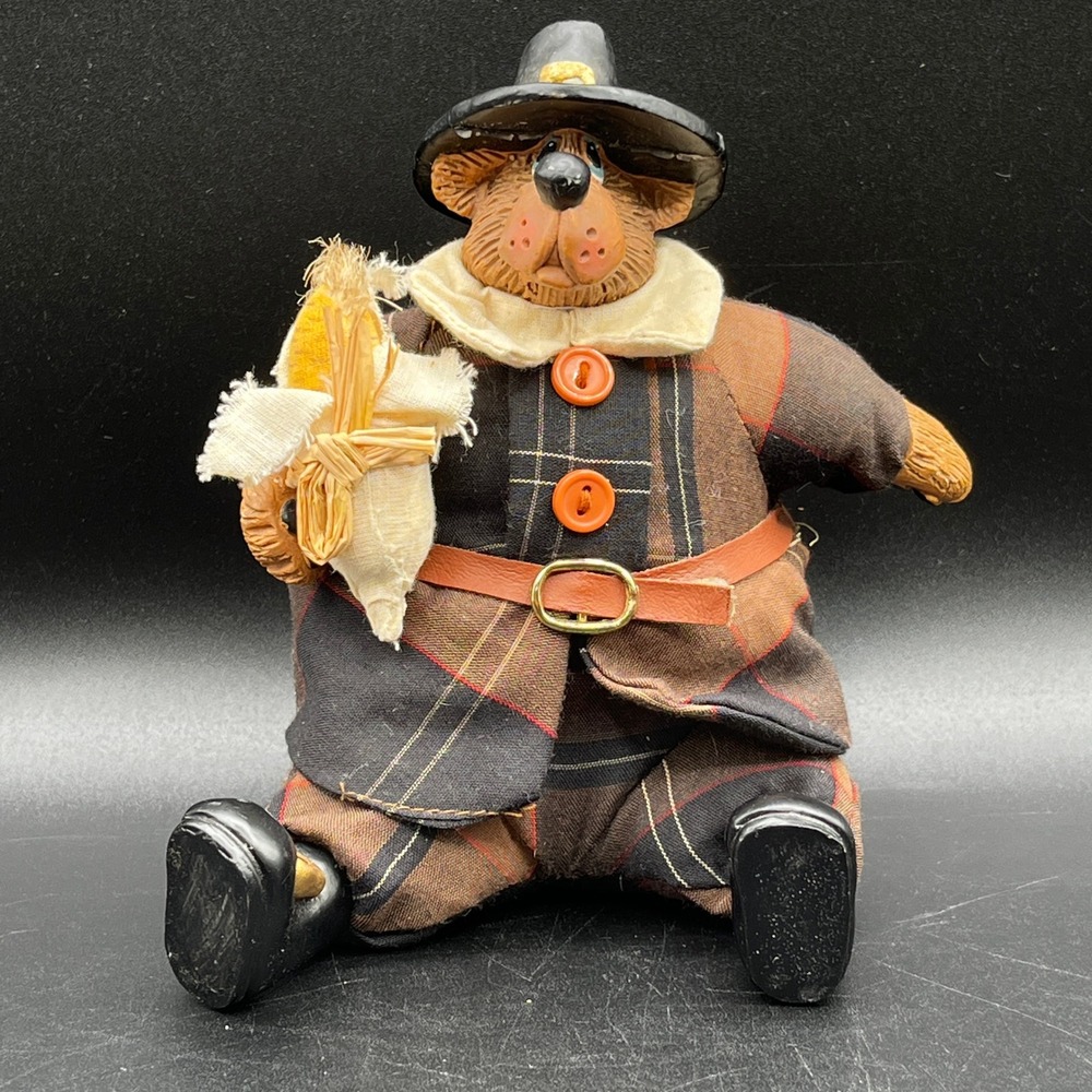 Russ Berrie‎ Joshua Pilgrim Bear Figurine Shelf Sitter Thanksgiving Decor 5.5"